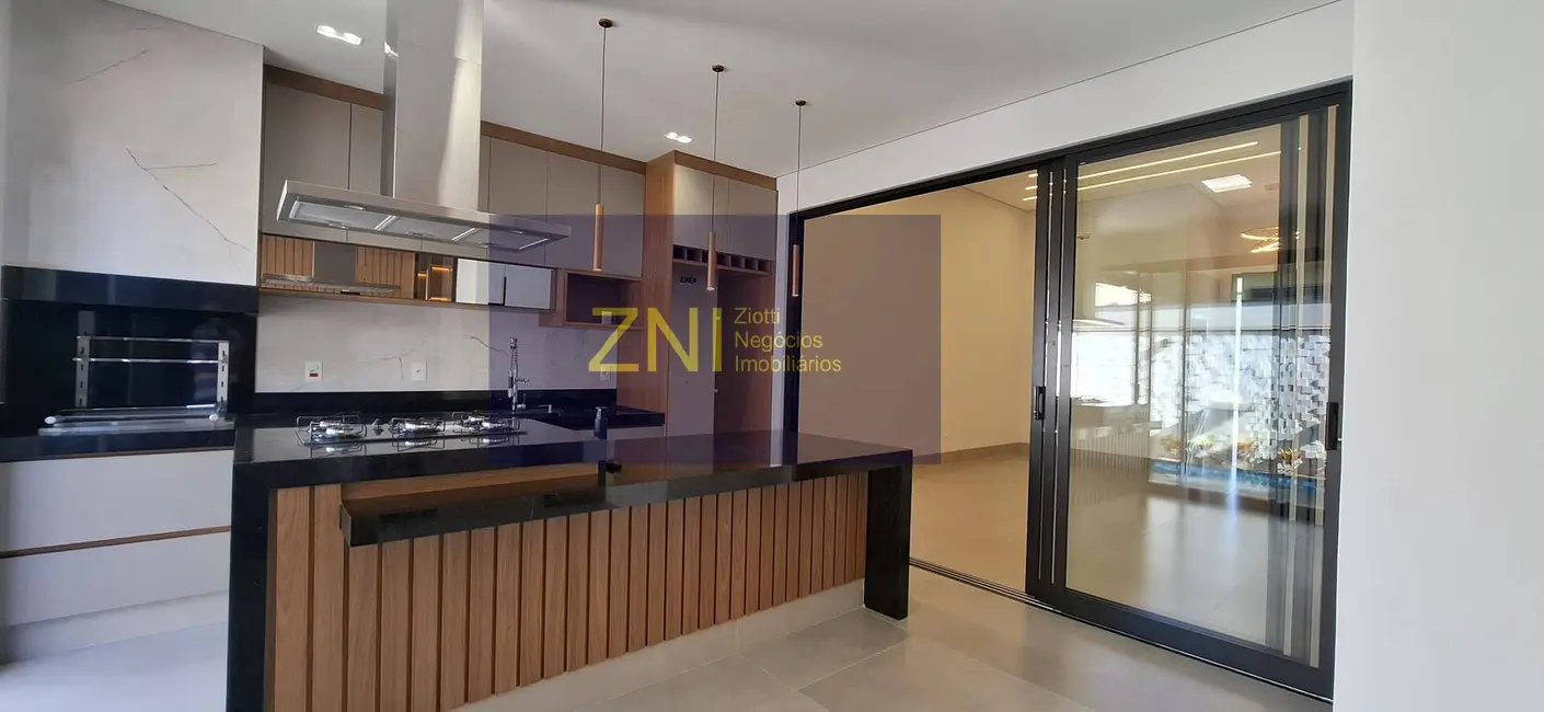 Casa de Condomínio com 3 quartos à venda, 271m2 em Jardim Cybelli, Ribeirao Preto - SP - imagem 5 Foto 5 de Casa de Condomínio com 3 quartos à venda, 271m2 em Jardim Cybelli, Ribeirao Preto - SP