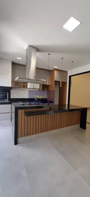 Casa de Condomínio com 3 quartos à venda, 271m2 em Jardim Cybelli, Ribeirao Preto - SP - imagem 6 Foto 6 de Casa de Condomínio com 3 quartos à venda, 271m2 em Jardim Cybelli, Ribeirao Preto - SP