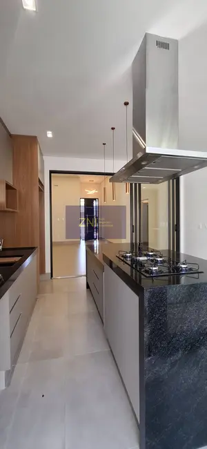 Casa de Condomínio com 3 quartos à venda, 271m2 em Jardim Cybelli, Ribeirao Preto - SP - imagem 8 Foto 8 de Casa de Condomínio com 3 quartos à venda, 271m2 em Jardim Cybelli, Ribeirao Preto - SP