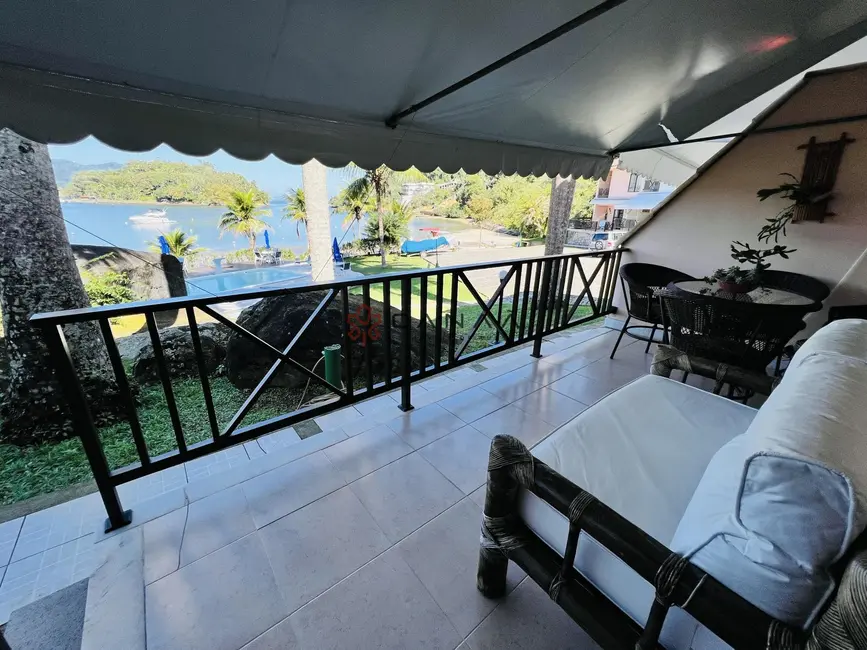 Casa de Condomínio com 3 quartos à venda, 190m2 em Gambôa do Belém (Cunhambebe), Angra Dos Reis - RJ - imagem 3 Foto 3 de Casa de Condomínio com 3 quartos à venda, 190m2 em Gambôa do Belém (Cunhambebe), Angra Dos Reis - RJ