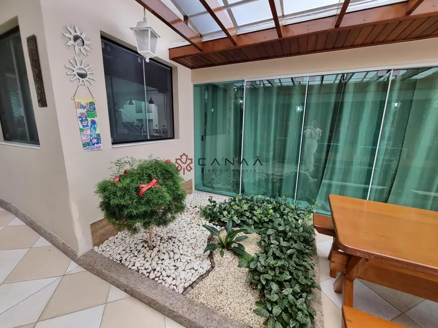 Foto 7 de Casa de Condomínio com 4 quartos à venda, 450m2 em Bracuí (Cunhambebe), Angra Dos Reis - RJ