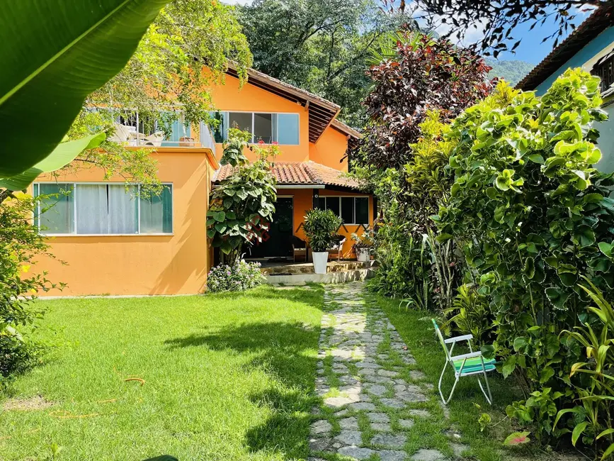 Casa com 5 quartos à venda, 250m2 em Angra Dos Reis - RJ - imagem 9 Foto 9 de Casa com 5 quartos à venda, 250m2 em Angra Dos Reis - RJ