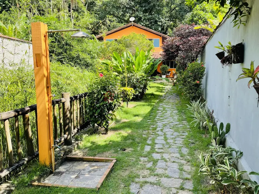 Casa com 5 quartos à venda, 250m2 em Angra Dos Reis - RJ - imagem 7 Foto 7 de Casa com 5 quartos à venda, 250m2 em Angra Dos Reis - RJ