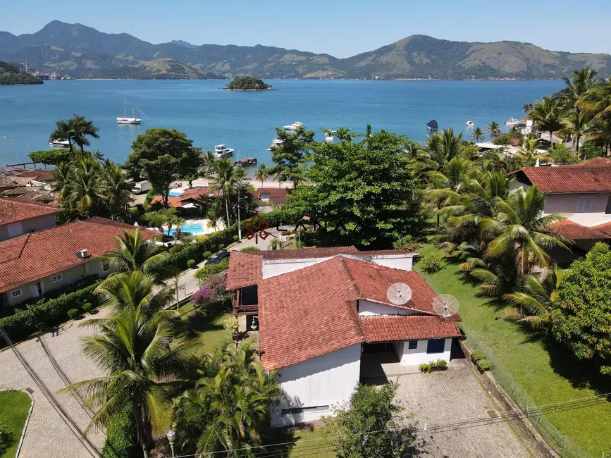 Foto 2 de Casa de Condomínio com 4 quartos à venda, 304m2 em Mombaça, Angra Dos Reis - RJ