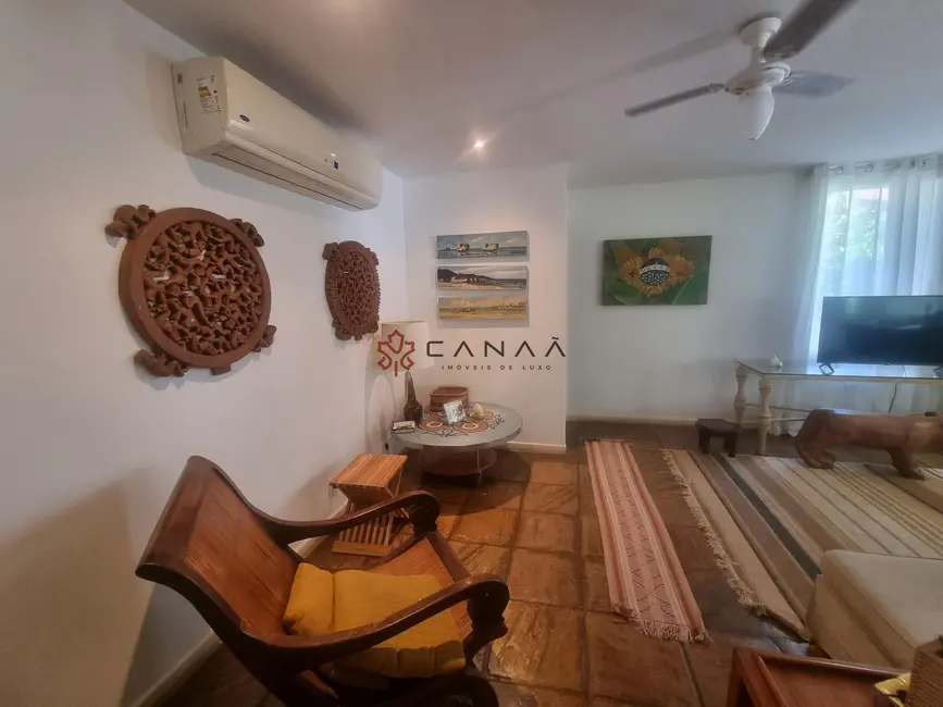 Foto 2 de Casa de Condomínio com 4 quartos à venda, 280m2 em Pontal (Cunhambebe), Angra Dos Reis - RJ