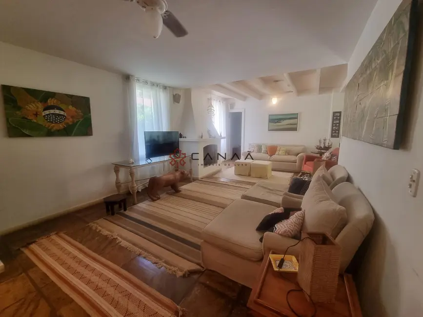 Foto 3 de Casa de Condomínio com 4 quartos à venda, 280m2 em Pontal (Cunhambebe), Angra Dos Reis - RJ