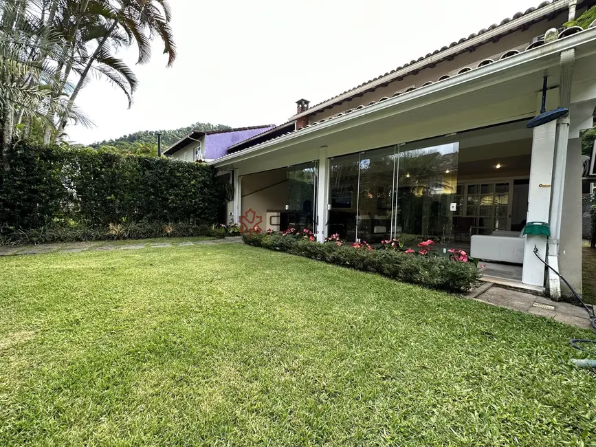 Foto 1 de Casa de Condomínio com 4 quartos à venda, 250m2 em Mombaça, Angra Dos Reis - RJ