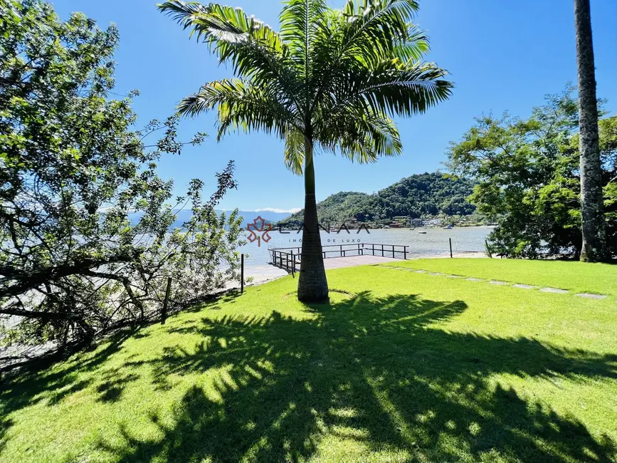 Foto 3 de Casa com 4 quartos à venda, 350m2 em Retiro (Cunhambebe), Angra Dos Reis - RJ
