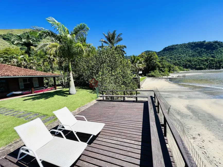 Foto 4 de Casa com 4 quartos à venda, 350m2 em Retiro (Cunhambebe), Angra Dos Reis - RJ