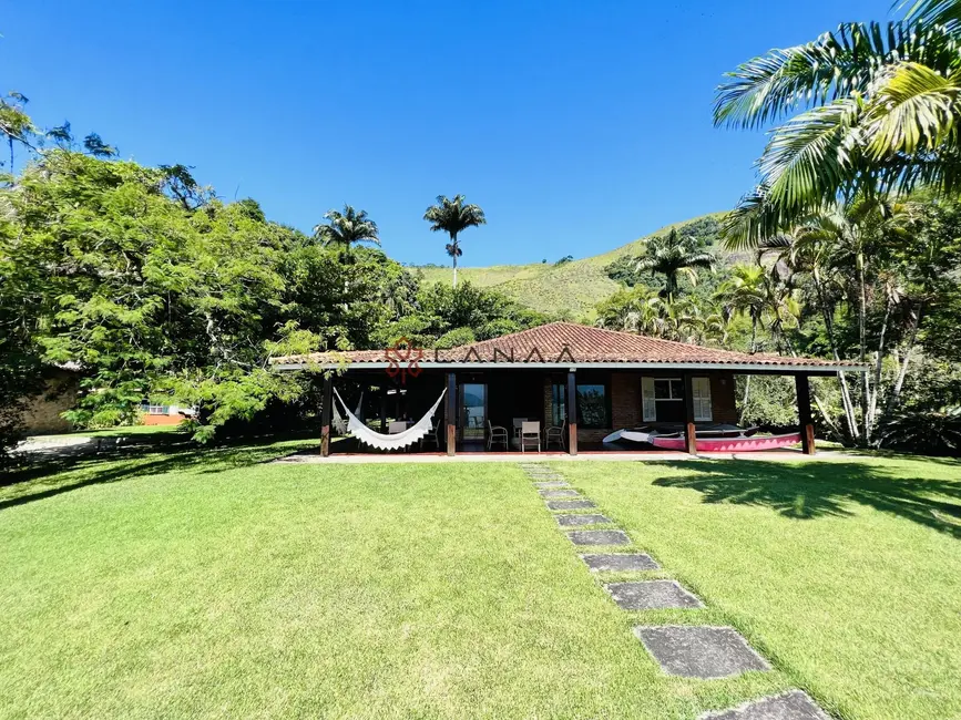 Foto 2 de Casa com 4 quartos à venda, 350m2 em Retiro (Cunhambebe), Angra Dos Reis - RJ