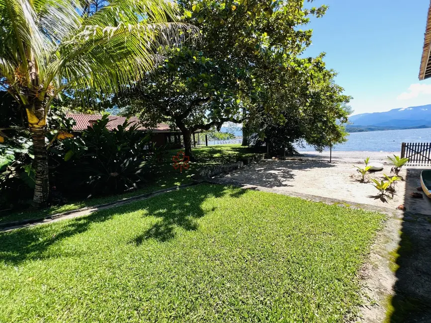 Foto 9 de Casa com 4 quartos à venda, 350m2 em Retiro (Cunhambebe), Angra Dos Reis - RJ