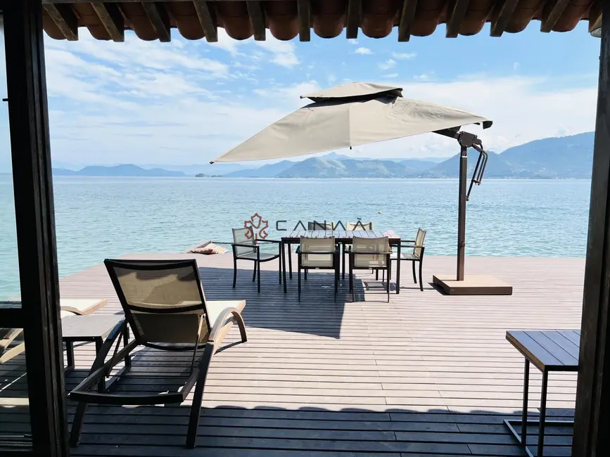 Casa com 4 quartos à venda, 250m2 em Ponta Leste, Angra Dos Reis - RJ - imagem 5 Foto 5 de Casa com 4 quartos à venda, 250m2 em Ponta Leste, Angra Dos Reis - RJ