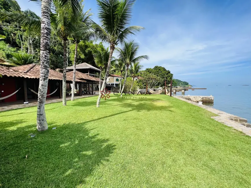 Casa com 4 quartos à venda, 250m2 em Ponta Leste, Angra Dos Reis - RJ - imagem 6 Foto 6 de Casa com 4 quartos à venda, 250m2 em Ponta Leste, Angra Dos Reis - RJ