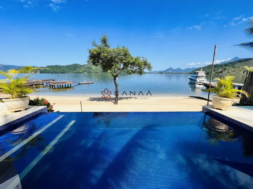 Casa de Condomínio com 10 quartos para alugar, 600m2 em Itanema (Cunhambebe), Angra Dos Reis - RJ - imagem 4 Foto 4 de Casa de Condomínio com 10 quartos para alugar, 600m2 em Itanema (Cunhambebe), Angra Dos Reis - RJ