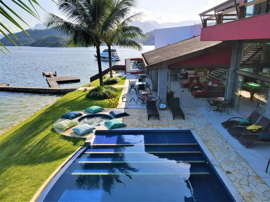 Casa de Condomínio com 12 quartos para alugar, 700m2 em Itanema (Cunhambebe), Angra Dos Reis - RJ - imagem 5 Foto 5 de Casa de Condomínio com 12 quartos para alugar, 700m2 em Itanema (Cunhambebe), Angra Dos Reis - RJ