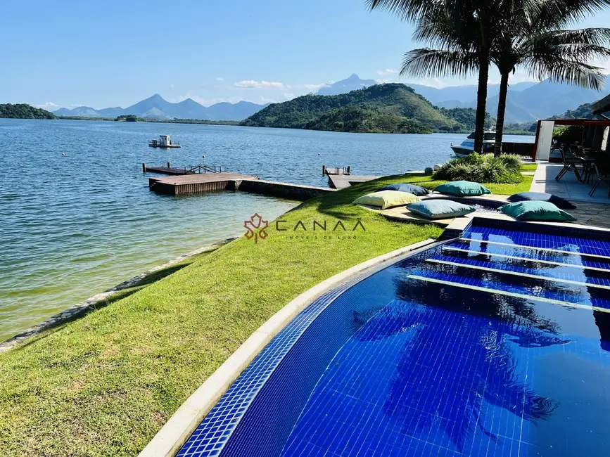 Casa de Condomínio com 12 quartos para alugar, 700m2 em Itanema (Cunhambebe), Angra Dos Reis - RJ - imagem 6 Foto 6 de Casa de Condomínio com 12 quartos para alugar, 700m2 em Itanema (Cunhambebe), Angra Dos Reis - RJ
