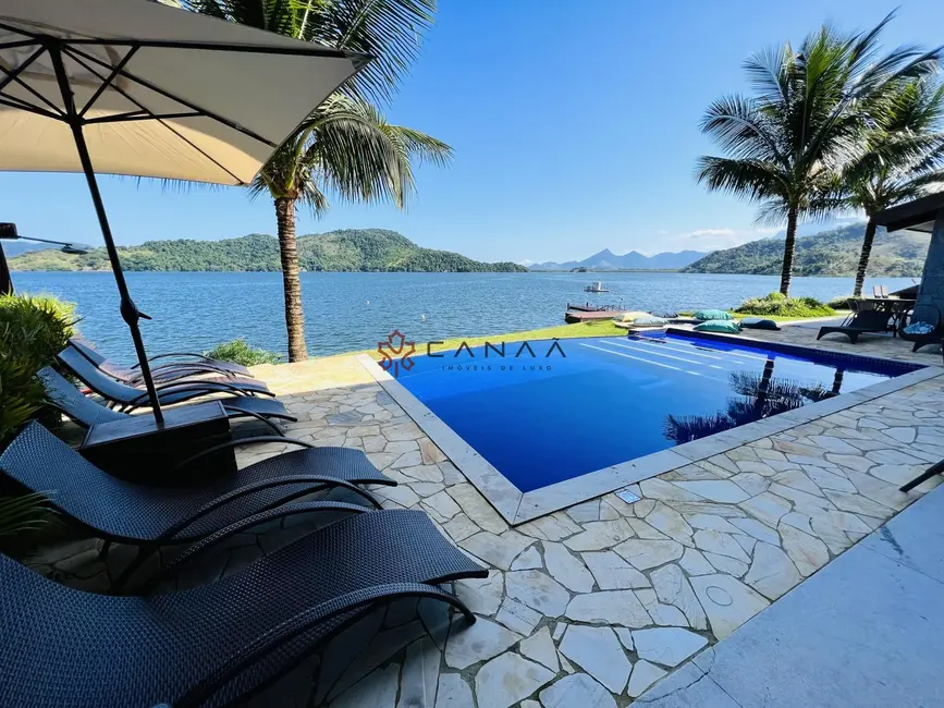 Casa de Condomínio com 12 quartos para alugar, 700m2 em Itanema (Cunhambebe), Angra Dos Reis - RJ - imagem 7 Foto 7 de Casa de Condomínio com 12 quartos para alugar, 700m2 em Itanema (Cunhambebe), Angra Dos Reis - RJ