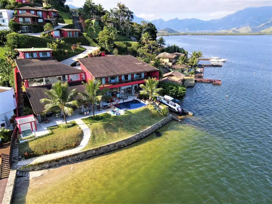 Foto 1 de Casa de Condomínio com 12 quartos para alugar, 700m2 em Itanema (Cunhambebe), Angra Dos Reis - RJ
