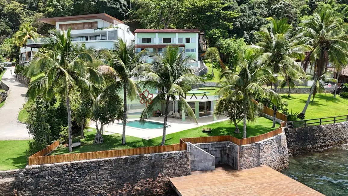 Casa de Condomínio com 7 quartos à venda, 700m2 em Mombaça, Angra Dos Reis - RJ - imagem 3 Foto 3 de Casa de Condomínio com 7 quartos à venda, 700m2 em Mombaça, Angra Dos Reis - RJ
