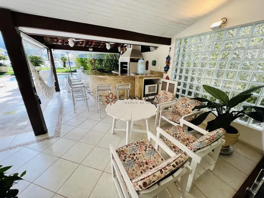 Foto 7 de Casa de Condomínio com 6 quartos para alugar, 400m2 em Frade (Cunhambebe), Angra Dos Reis - RJ