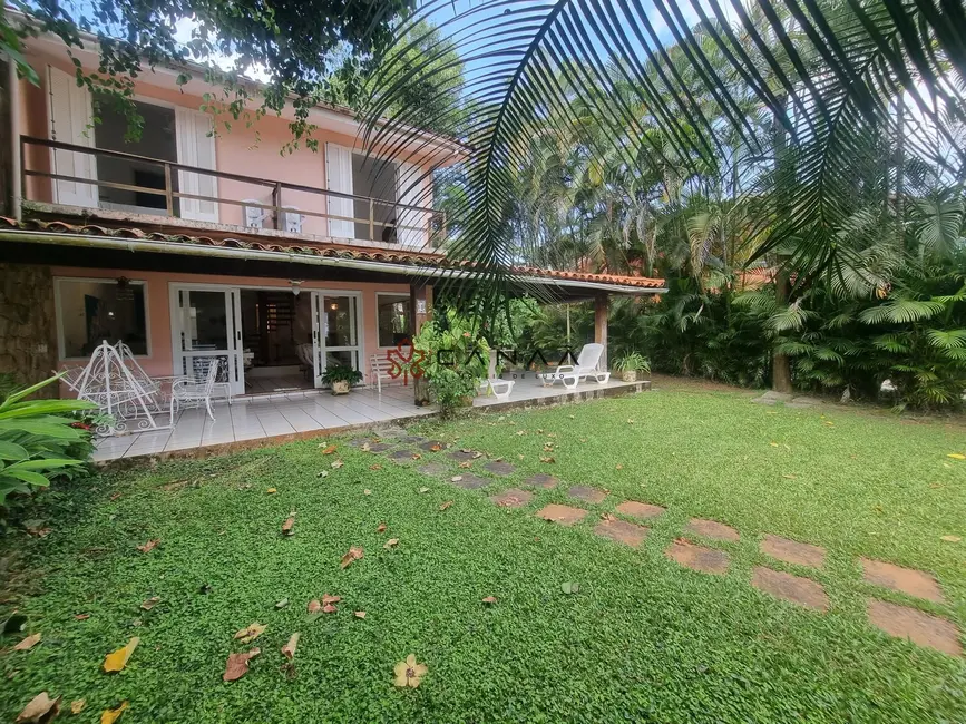 Foto 2 de Casa de Condomínio com 5 quartos à venda, 350m2 em Frade (Cunhambebe), Angra Dos Reis - RJ