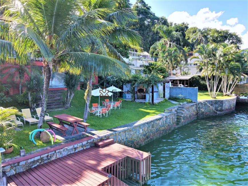 Foto 4 de Casa com 4 quartos à venda, 400m2 em Mombaça, Angra Dos Reis - RJ
