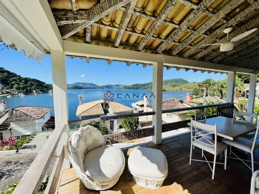 Foto 1 de Casa de Condomínio com 5 quartos à venda, 200m2 em Itanema (Cunhambebe), Angra Dos Reis - RJ