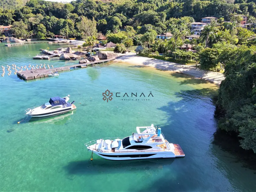 Casa de Condomínio com 4 quartos para alugar, 300m2 em Mombaça, Angra Dos Reis - RJ - imagem 3 Foto 3 de Casa de Condomínio com 4 quartos para alugar, 300m2 em Mombaça, Angra Dos Reis - RJ