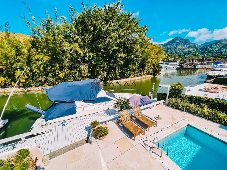 Foto 5 de Casa de Condomínio com 6 quartos à venda, 400m2 em Frade (Cunhambebe), Angra Dos Reis - RJ