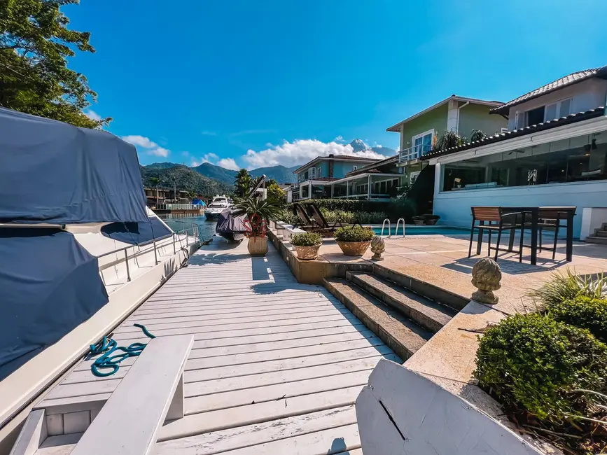 Foto 6 de Casa de Condomínio com 6 quartos à venda, 400m2 em Frade (Cunhambebe), Angra Dos Reis - RJ