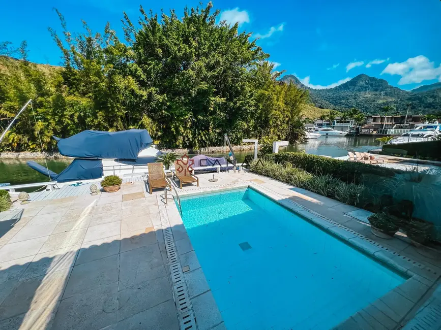 Foto 4 de Casa de Condomínio com 6 quartos à venda, 400m2 em Frade (Cunhambebe), Angra Dos Reis - RJ