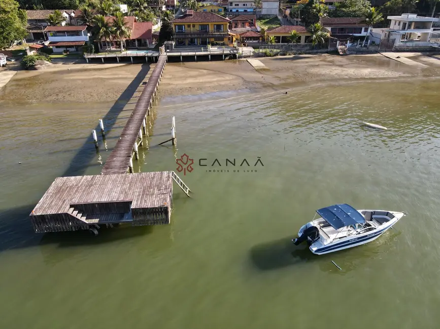 Foto 5 de Casa com 5 quartos à venda, 400m2 em Retiro (Cunhambebe), Angra Dos Reis - RJ