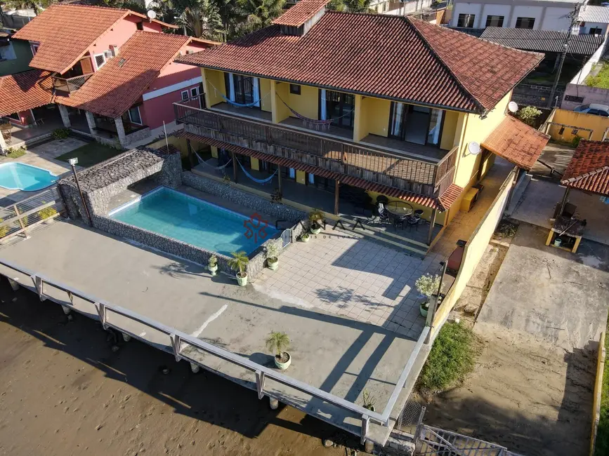 Foto 2 de Casa com 5 quartos à venda, 400m2 em Retiro (Cunhambebe), Angra Dos Reis - RJ