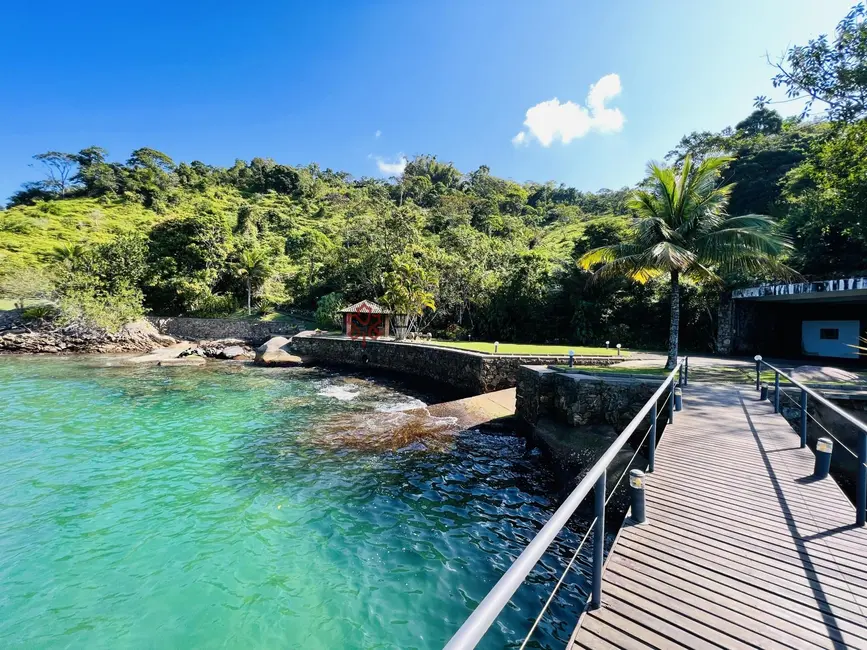 Foto 1 de Terreno / Lote à venda, 35000m2 em Piraquara (Cunhambebe), Angra Dos Reis - RJ