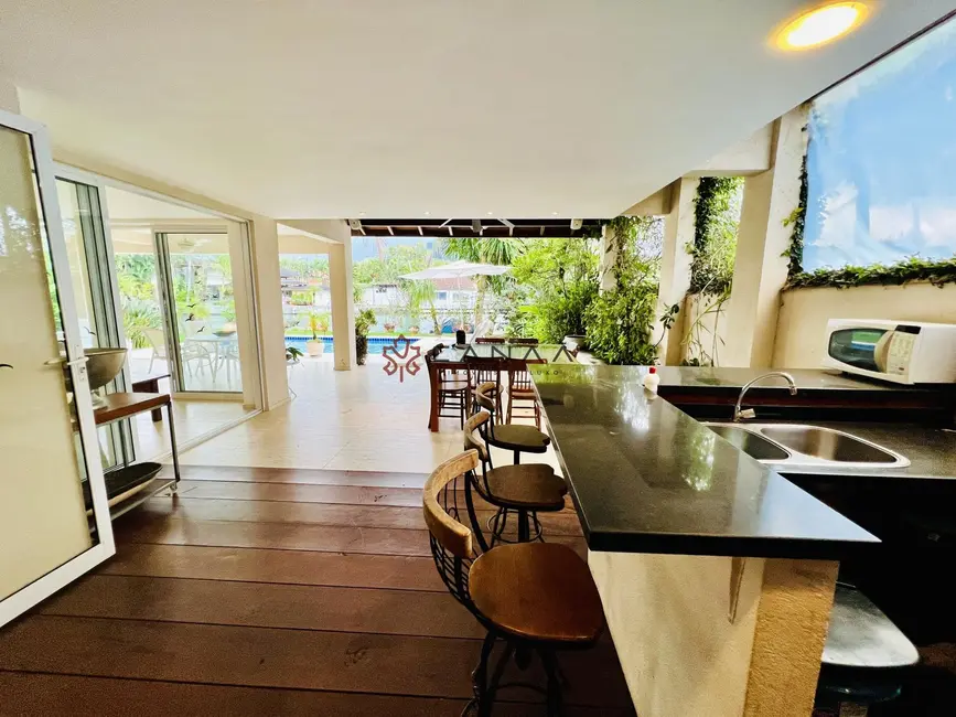 Foto 7 de Casa de Condomínio com 6 quartos à venda, 400m2 em Frade (Cunhambebe), Angra Dos Reis - RJ