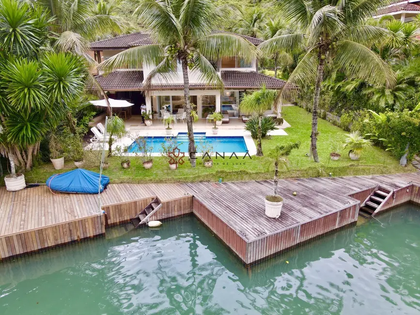 Foto 1 de Casa de Condomínio com 6 quartos à venda, 400m2 em Frade (Cunhambebe), Angra Dos Reis - RJ