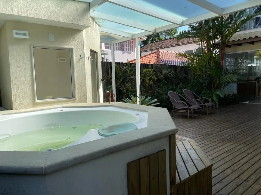 Foto 2 de Casa de Condomínio com 5 quartos à venda, 450m2 em Pontal (Cunhambebe), Angra Dos Reis - RJ