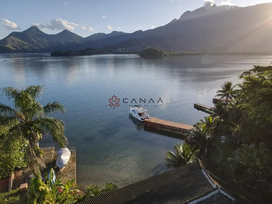 Foto 1 de Casa de Condomínio com 6 quartos à venda, 500m2 em Bracuí (Cunhambebe), Angra Dos Reis - RJ