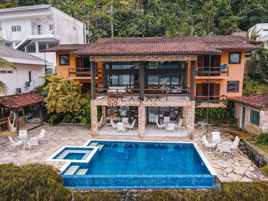 Foto 3 de Casa com 8 quartos à venda, 500m2 em Mombaça, Angra Dos Reis - RJ