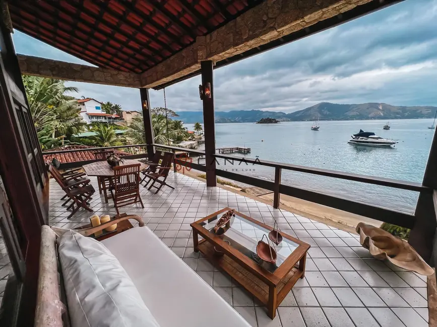 Foto 1 de Casa com 8 quartos à venda, 500m2 em Mombaça, Angra Dos Reis - RJ