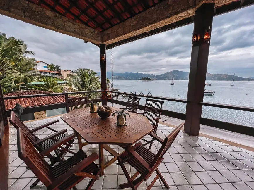 Foto 6 de Casa com 8 quartos à venda, 500m2 em Mombaça, Angra Dos Reis - RJ