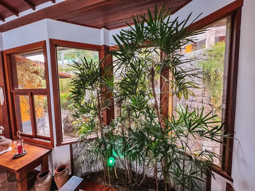 Foto 8 de Casa com 8 quartos à venda, 500m2 em Mombaça, Angra Dos Reis - RJ