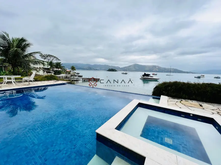 Foto 2 de Casa com 8 quartos à venda, 500m2 em Mombaça, Angra Dos Reis - RJ