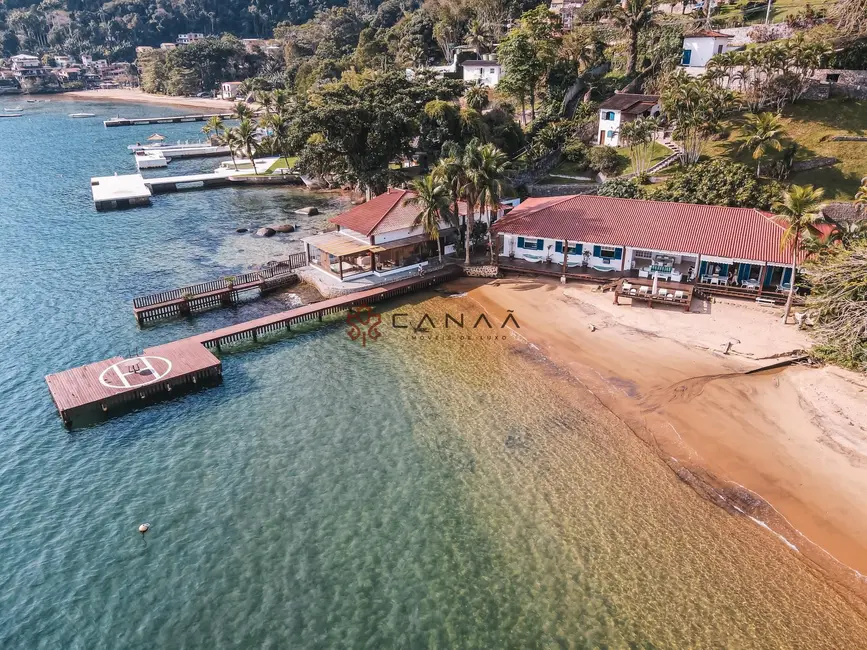 Casa com 8 quartos para alugar, 387m2 em Vila Velha, Angra Dos Reis - RJ - imagem 2 Foto 2 de Casa com 8 quartos para alugar, 387m2 em Vila Velha, Angra Dos Reis - RJ