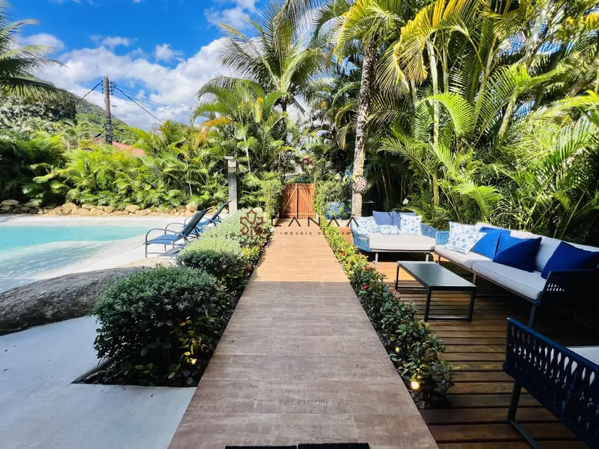 Foto 5 de Casa de Condomínio com 8 quartos à venda, 500m2 em Mombaça, Angra Dos Reis - RJ