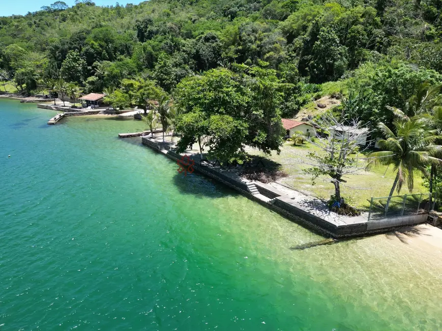 Foto 2 de Casa com 7 quartos à venda, 400m2 em Pontal do Partido (Cunhambebe), Angra Dos Reis - RJ