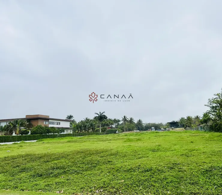 Foto 1 de Terreno / Lote à venda, 5680m2 em Mangaratiba - RJ