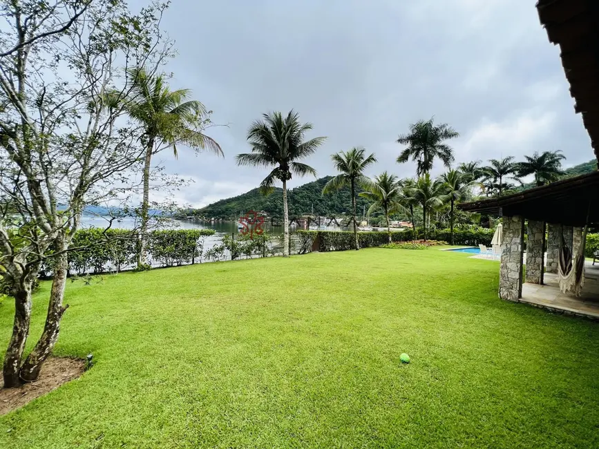 Foto 3 de Casa com 4 quartos à venda, 500m2 em Retiro (Cunhambebe), Angra Dos Reis - RJ