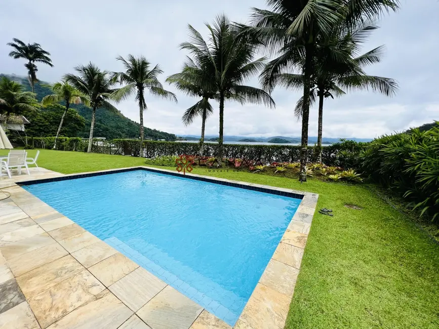 Foto 1 de Casa com 4 quartos à venda, 500m2 em Retiro (Cunhambebe), Angra Dos Reis - RJ