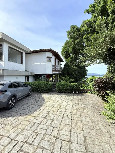 Foto 9 de Casa com 5 quartos à venda, 1000m2 em Vila Velha, Angra Dos Reis - RJ